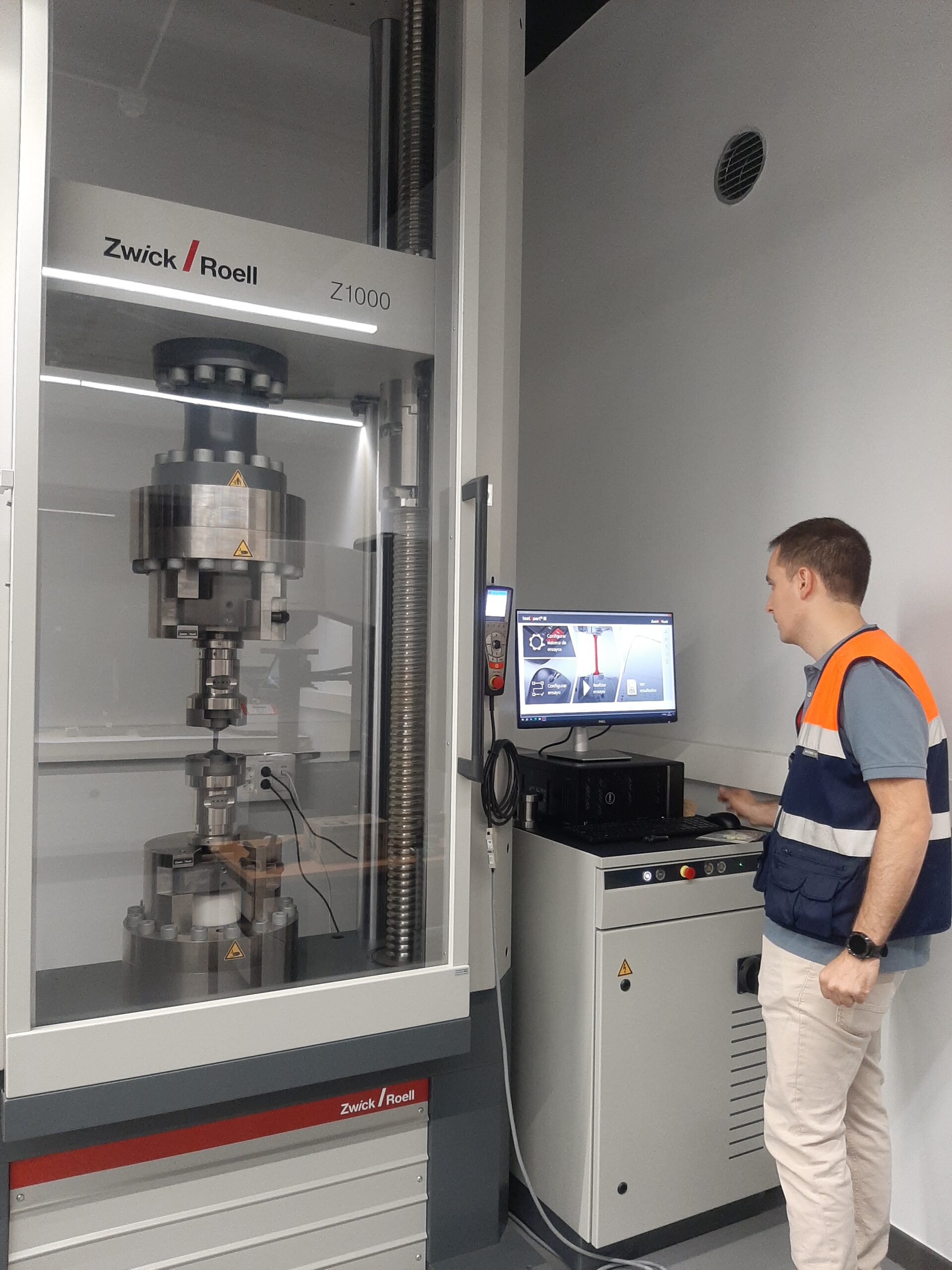 Inauguramos un nuevo laboratorio de ensayos mecánicos en nuestra central de Larrabetzu