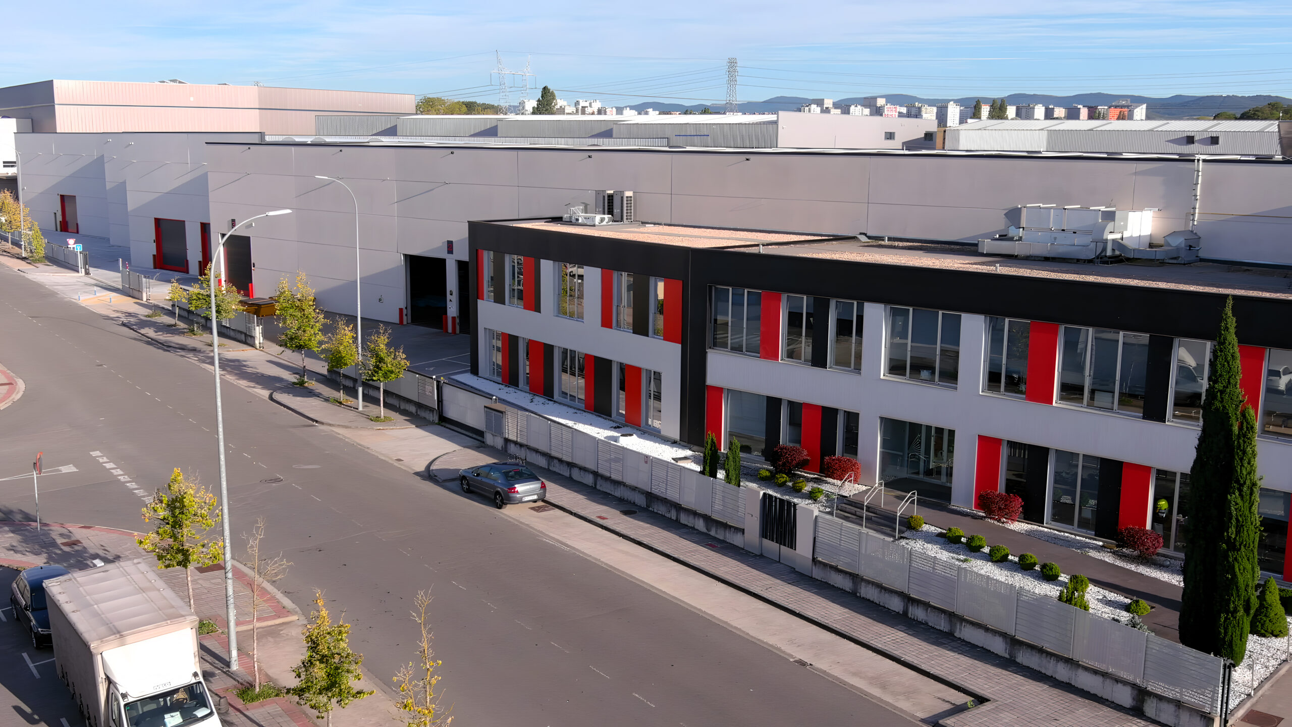 Nuestra empresa Alu-Stock amplía la capacidad operativa de su centro de Vitoria-Gasteiz